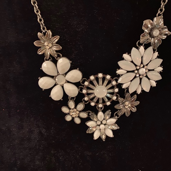 Gorgeous necklace - Picture 3 of 3